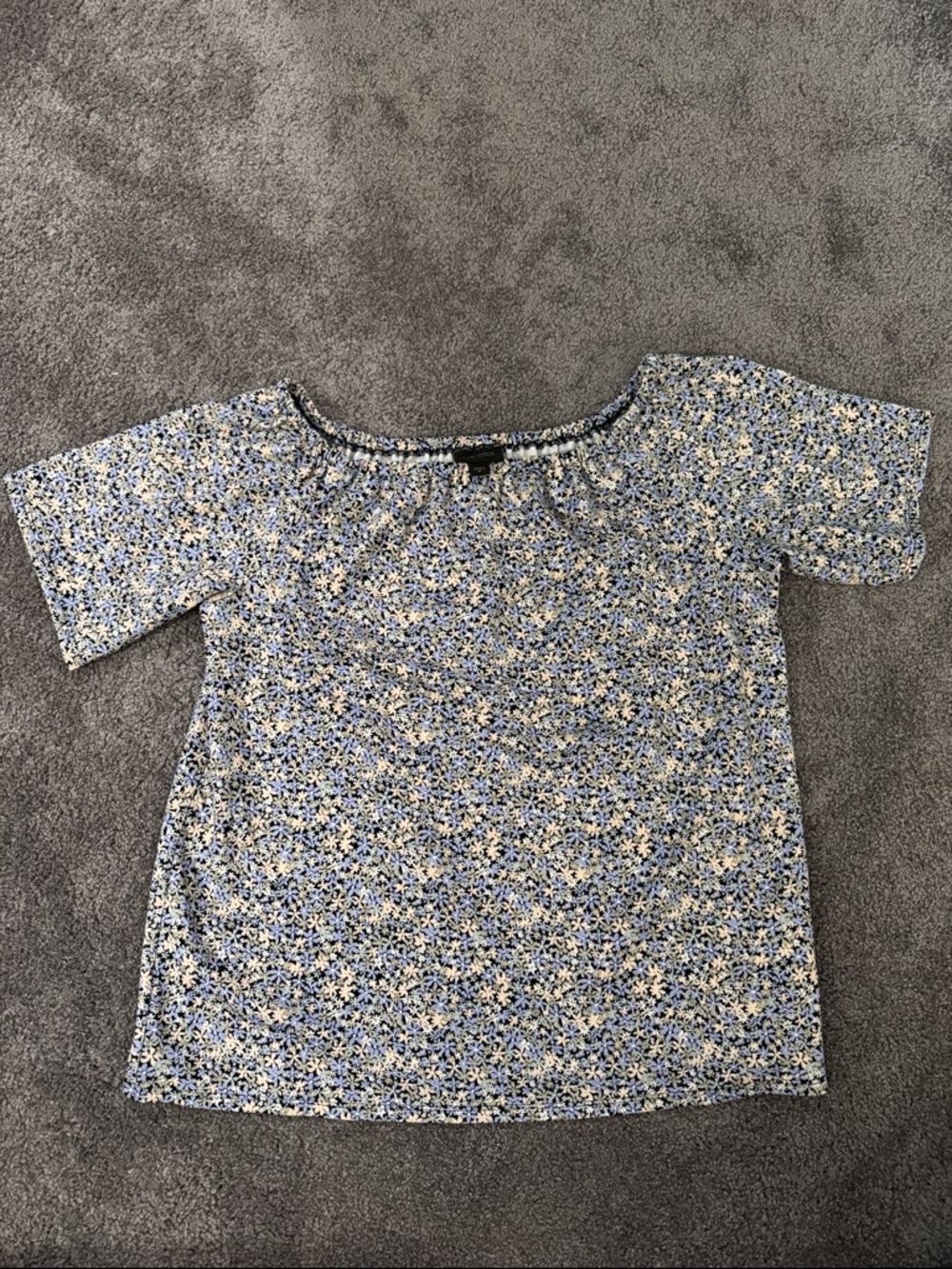 J Jill Floral Scoop Neck Women's Top in Blue and Creams sz Medium